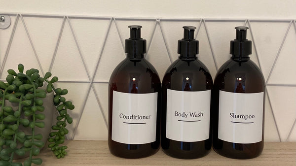 Minimalistic Black Bathroom Labels