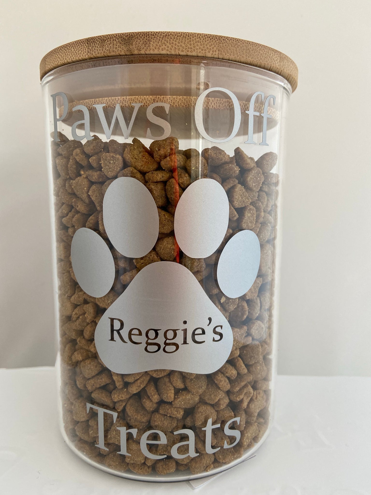 Pet treat's label